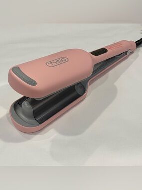 TYMO ROVY Wave Curling Iron HC507P Pink Beach Waver Hair Crimper - 1.25” Barrel